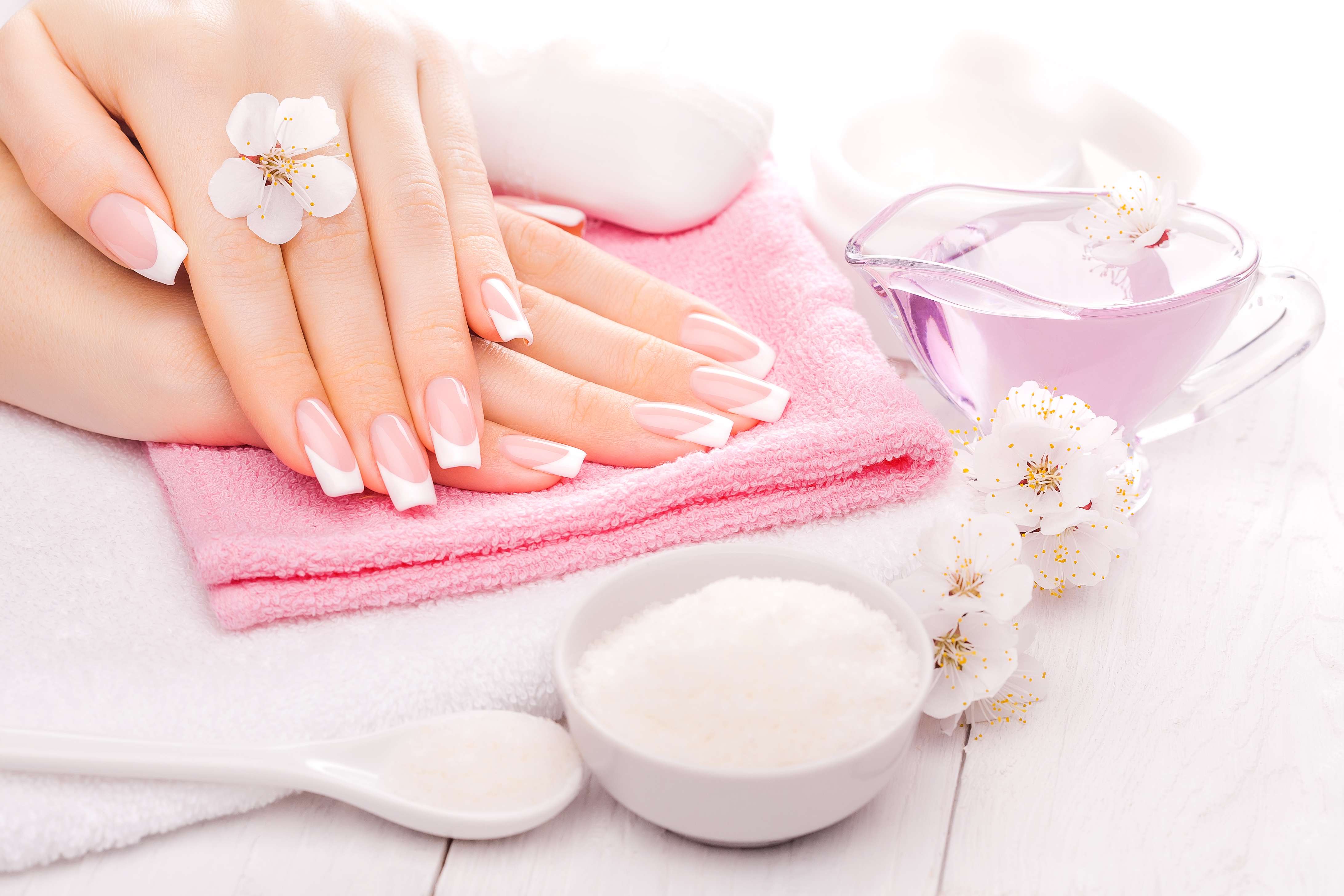 MANICURES SERVICE